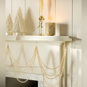 Anthropologie Pearl Swoop Garland, NIP
